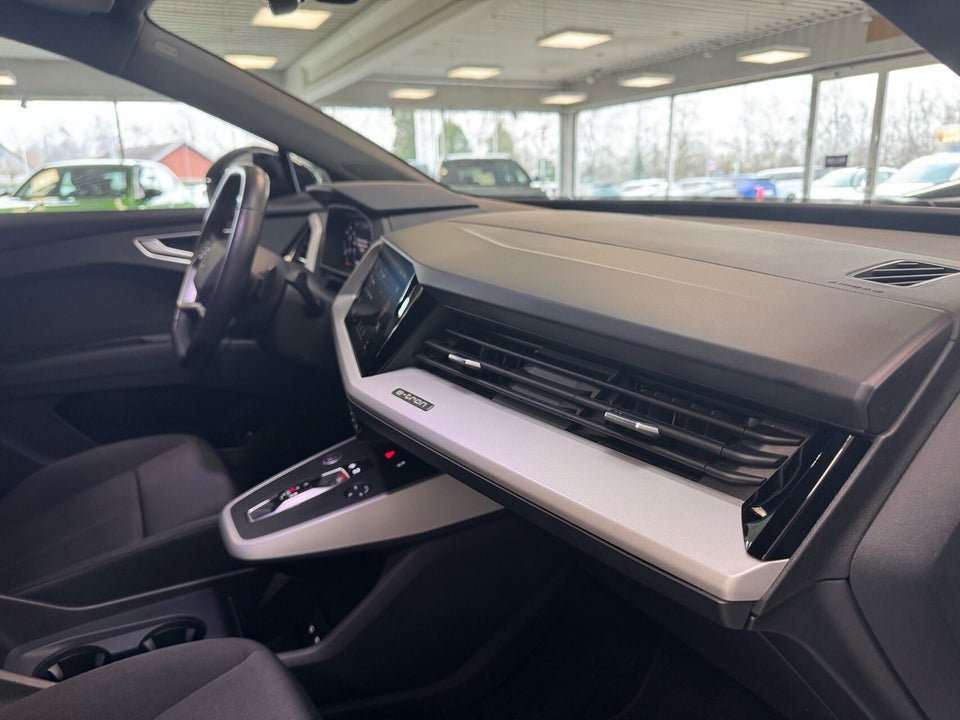 Audi Q4 e-tron 40 S-line 5d