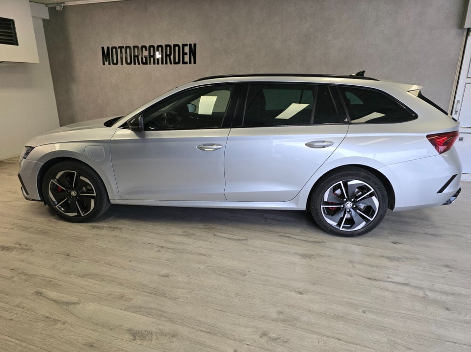 Skoda Octavia 1,4 TSi iV RS Combi DSG 5d