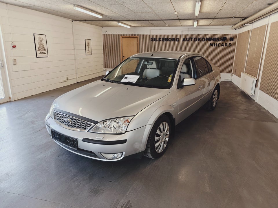 Ford Mondeo 1,8 Trend 5d