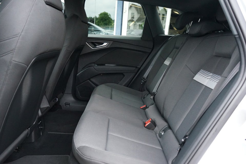 Audi Q4 e-tron 45 S-line 5d