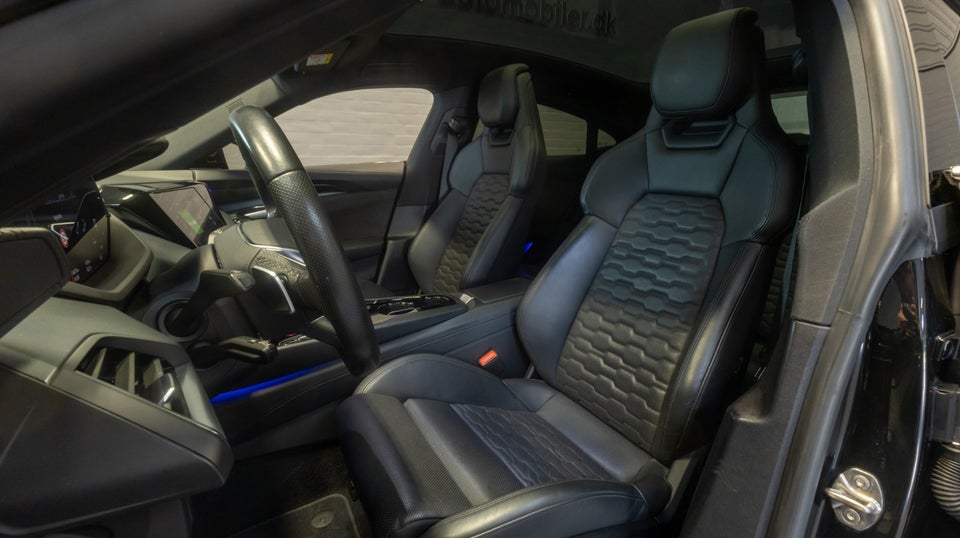 Audi e-tron GT quattro 4d