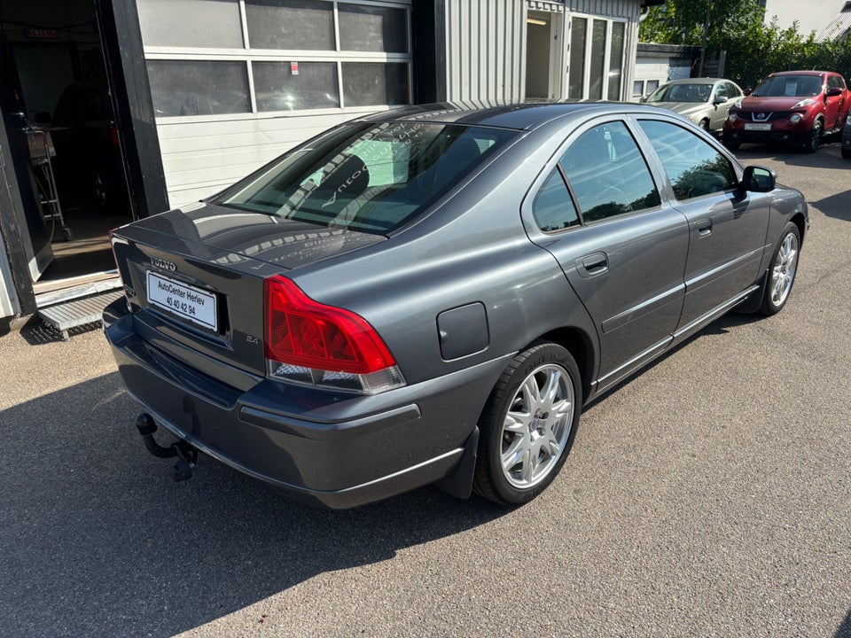 Volvo S60 2,4 140 TEE 4d