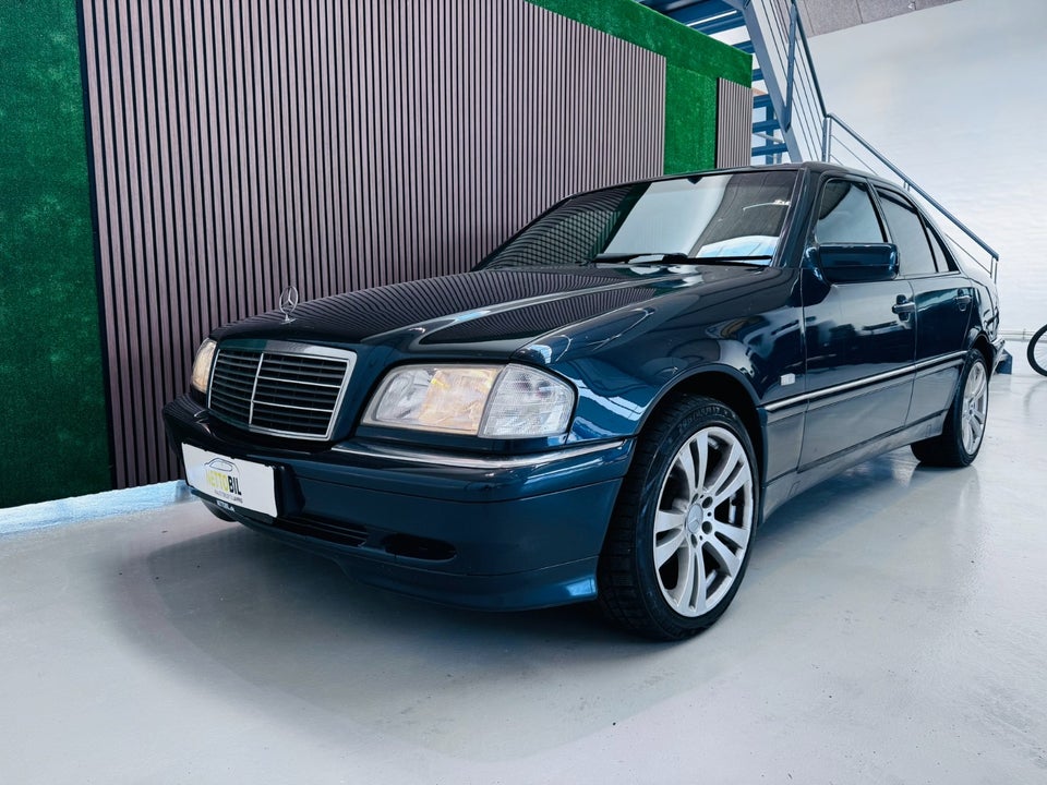 Mercedes C180 1,8 Classic 4d