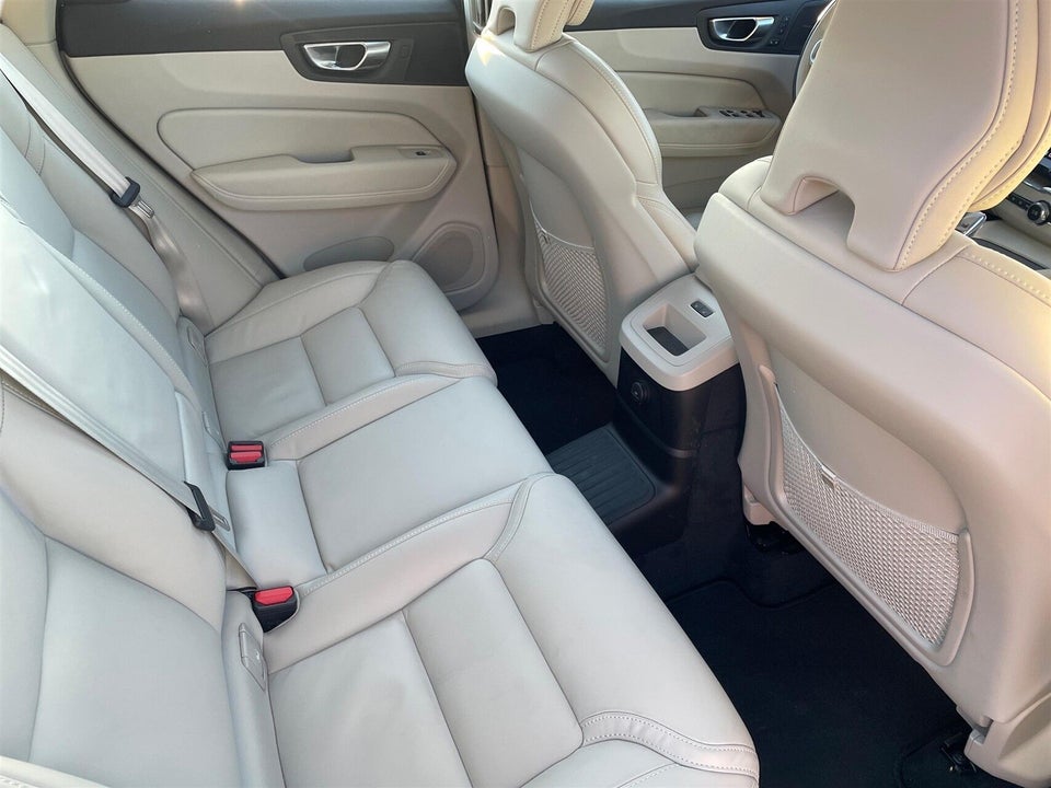 Volvo XC60 2,0 T6 ReCharge Ultra aut. AWD 5d