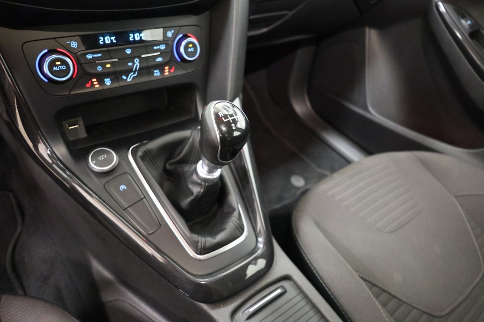 Ford Focus 1,5 TDCi 120 Titanium stc. 5d