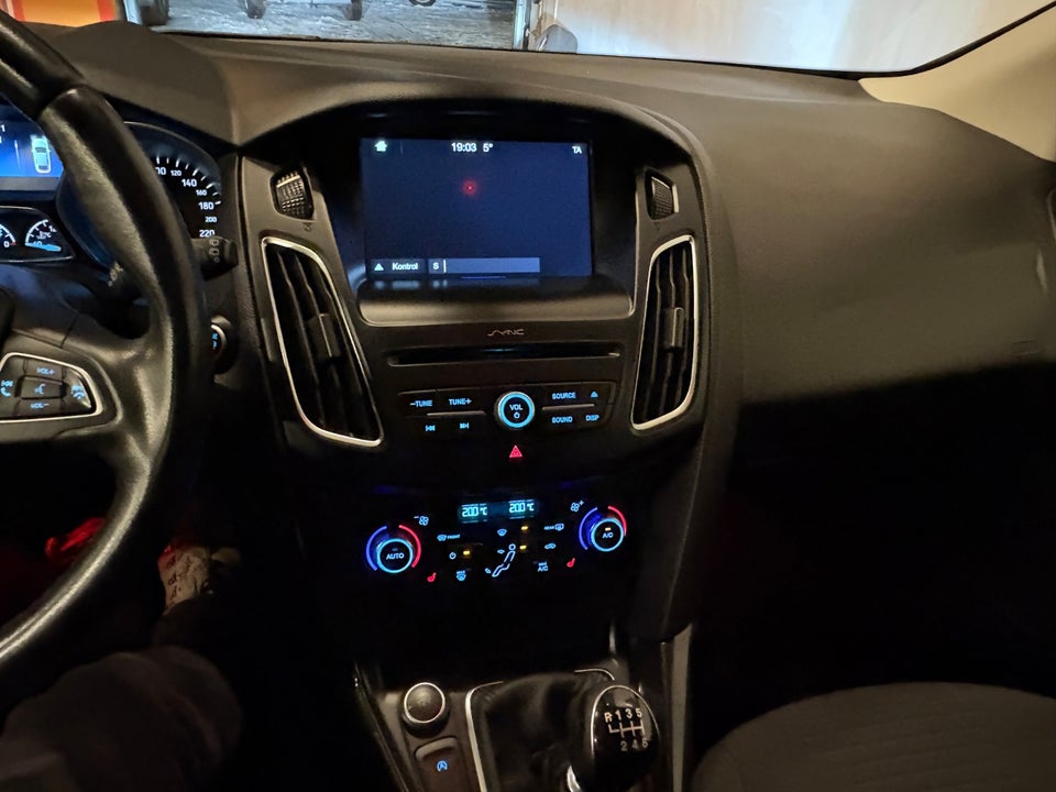 Ford Focus 1,0 SCTi 125 Titanium stc. 5d