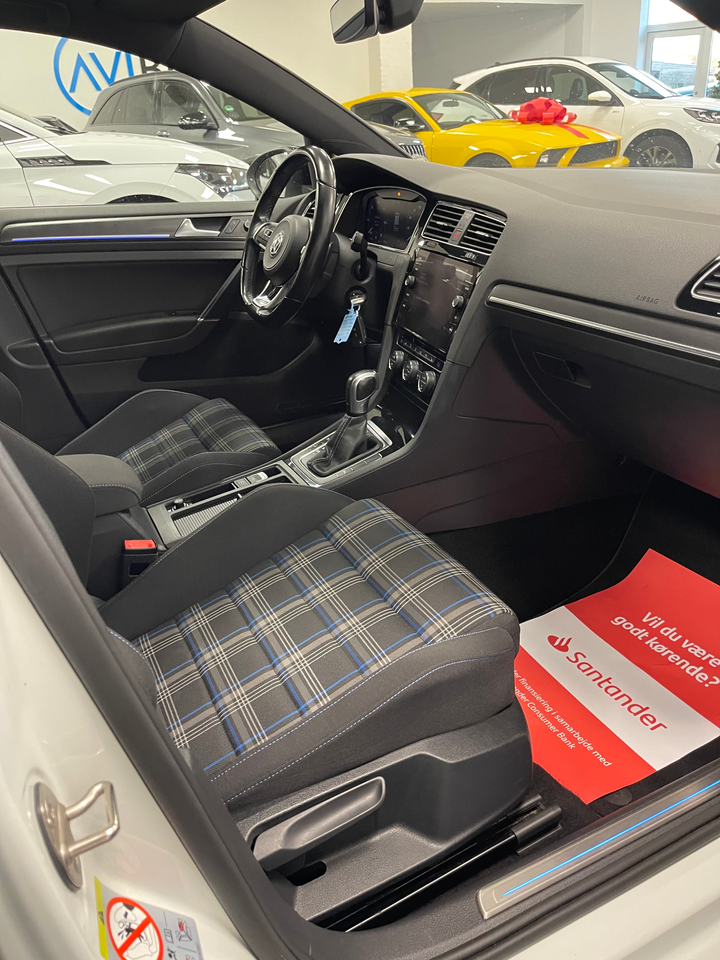 VW Golf VII 1,4 GTE DSG 5d