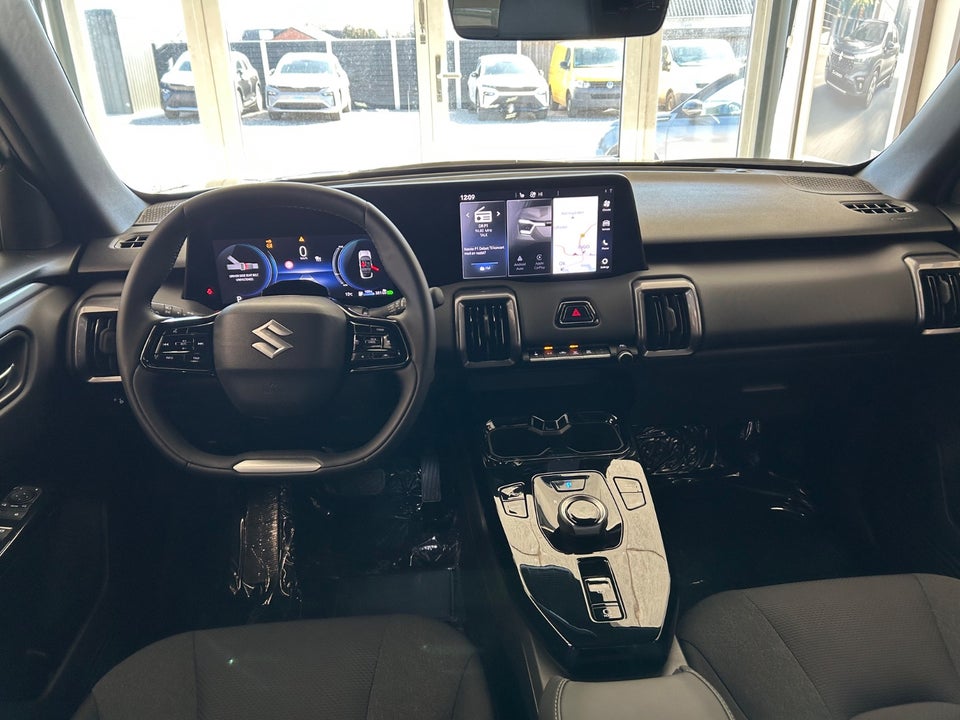 Suzuki eVitara 61 Active 5d