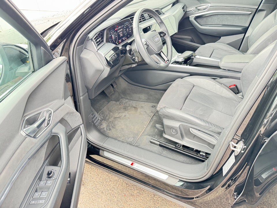 Audi e-tron 55 S-line quattro 5d