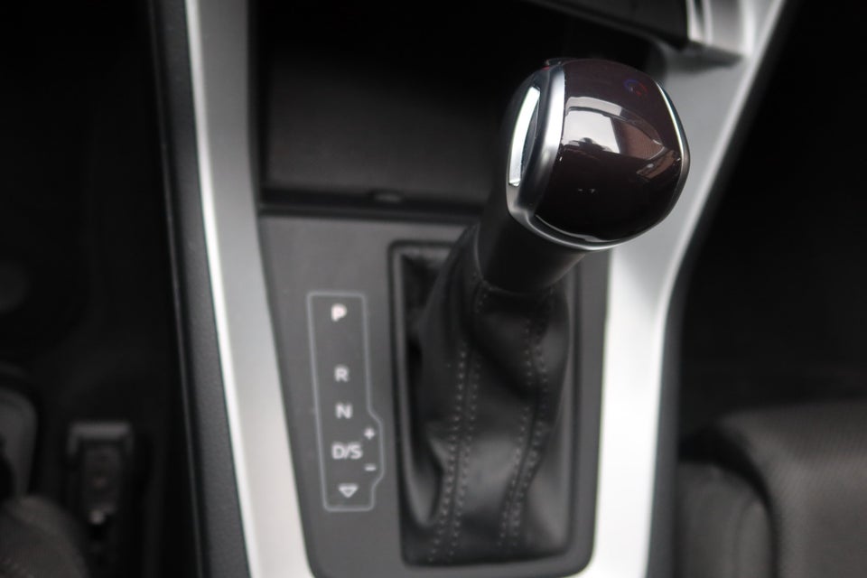 Audi Q3 45 TFSi e Attitude plus S-tr. 5d