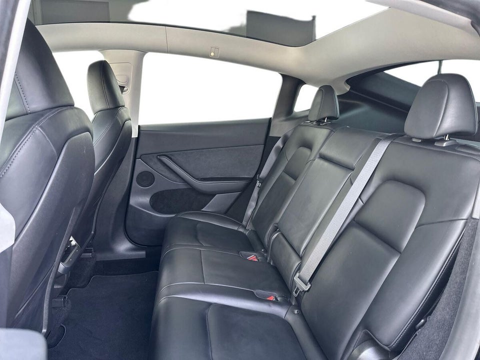 Tesla Model Y Long Range AWD 5d