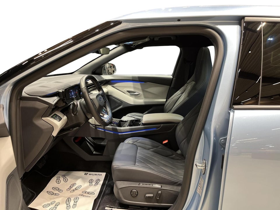 Ford Explorer 82 Premium Extended Range 5d