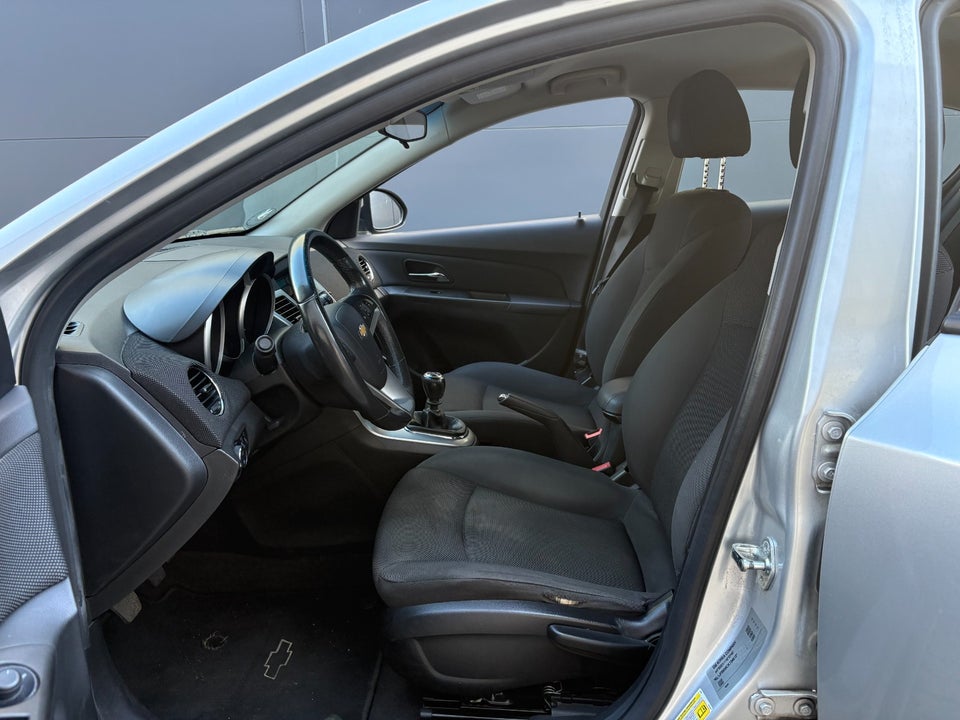 Chevrolet Cruze 1,8 LT 5d