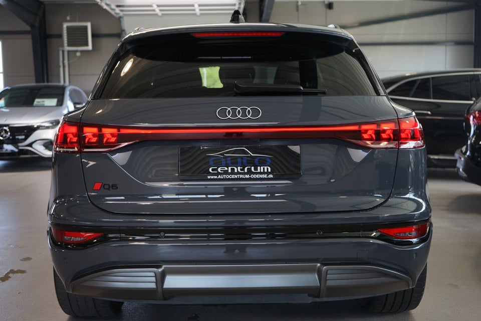 Audi Q6 e-tron S-line quattro 5d