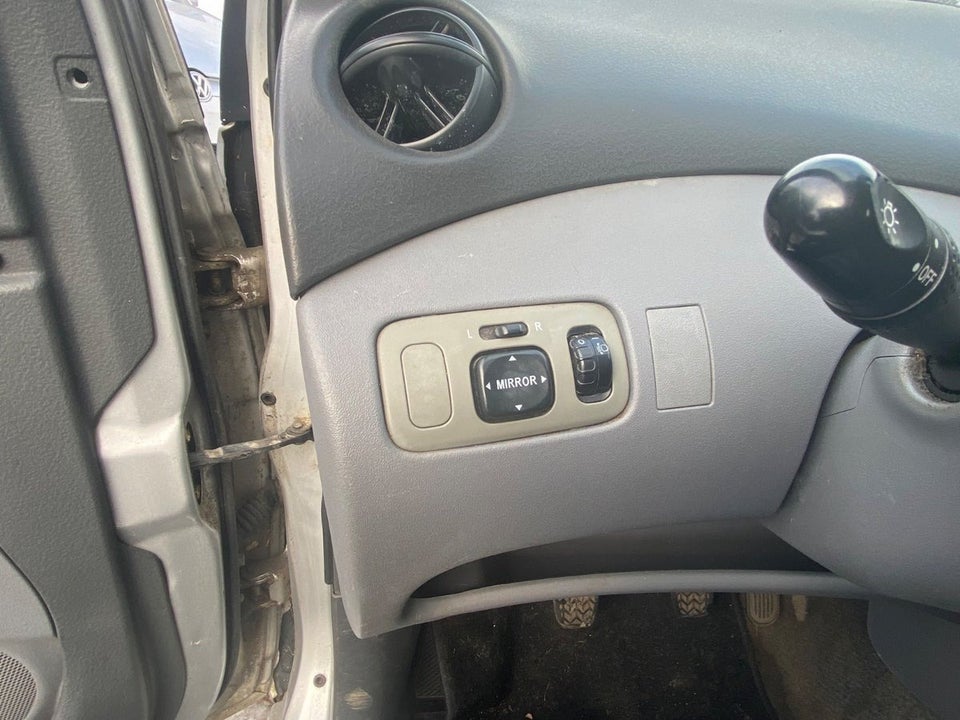 Toyota Yaris 1,0 Luna 3d