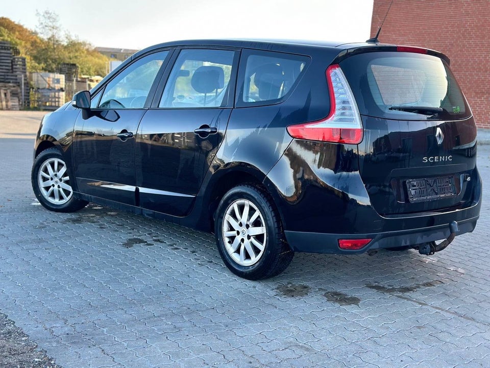 Renault Grand Scenic III 1,6 dCi 130 Dynamique 5d