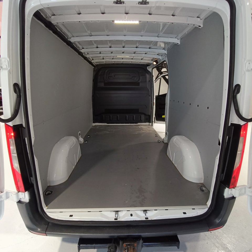 Mercedes Sprinter 211 2,0 CDi A2 Kassevogn aut. FWD