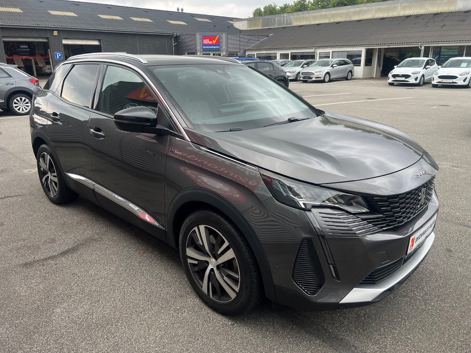 Peugeot 3008 1,6 Hybrid First Selection EAT8 5d