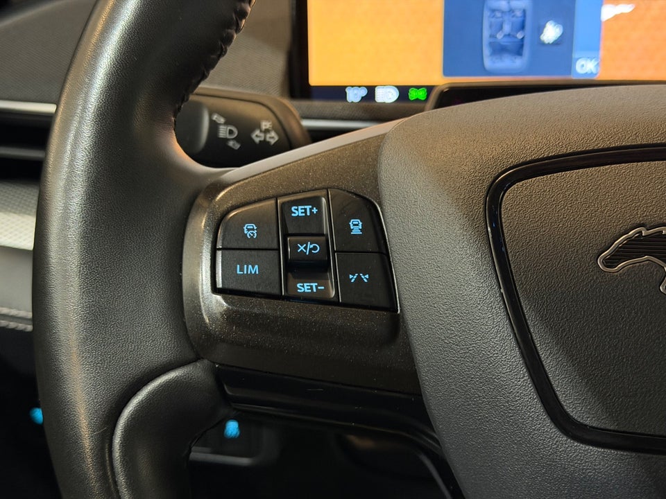 Ford Mustang Mach-E 68 Standard Range 5d