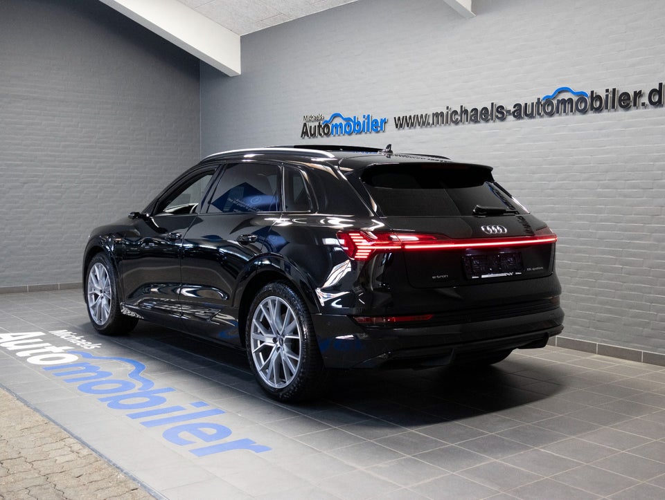 Audi e-tron 55 S-line quattro 5d