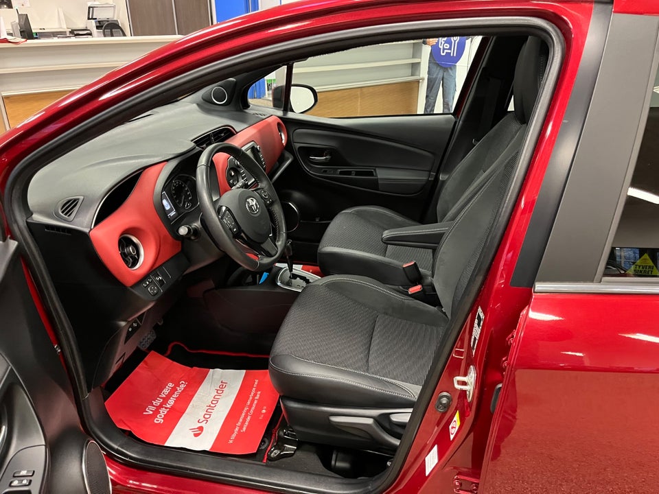 Toyota Yaris 1,5 Hybrid H3 Premium e-CVT 5d