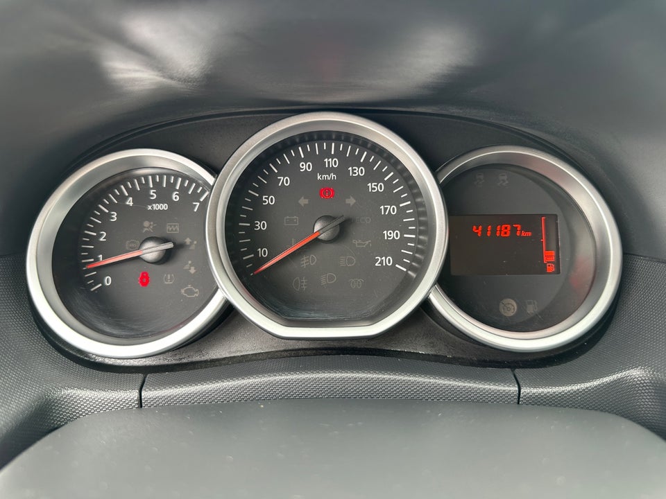 Dacia Duster 1,2 TCe 125 Black Shadow Van 5d