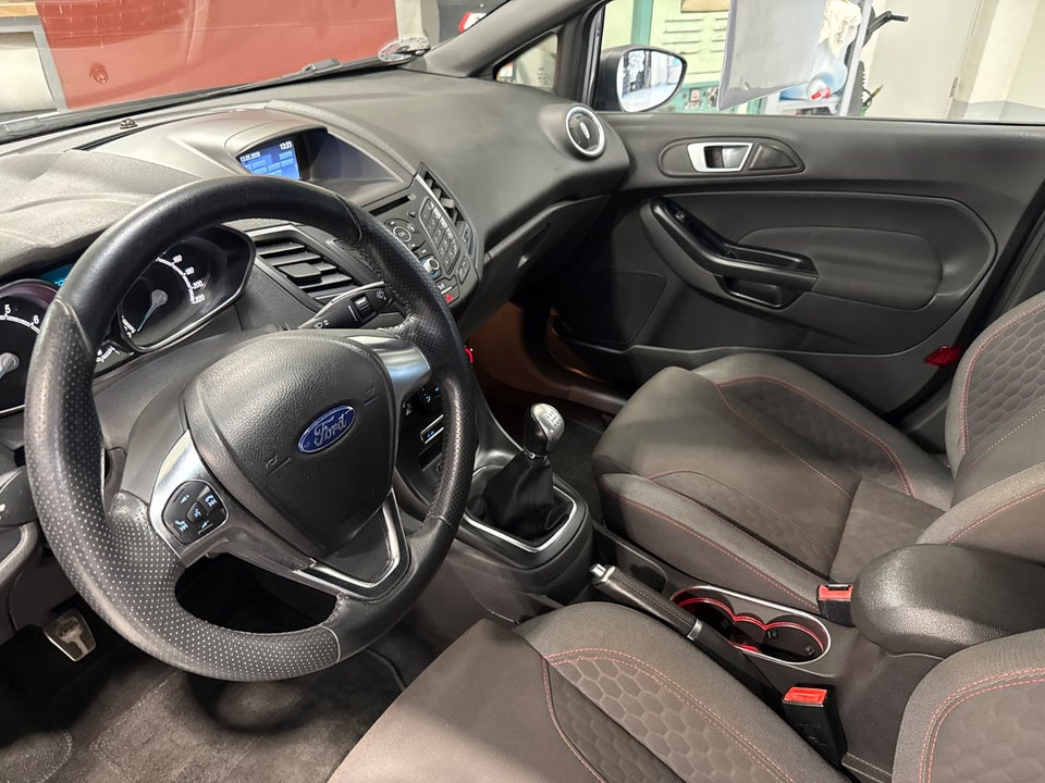 Ford Fiesta 1,0 EcoBoost ST-Line 5d