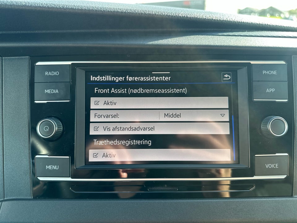 VW Transporter 2,0 TDi 150 Kassevogn DSG lang