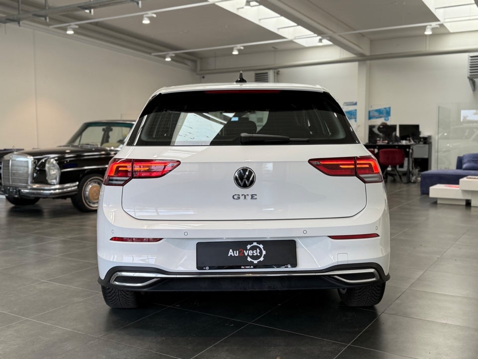 VW Golf VIII 1,4 GTE DSG 5d