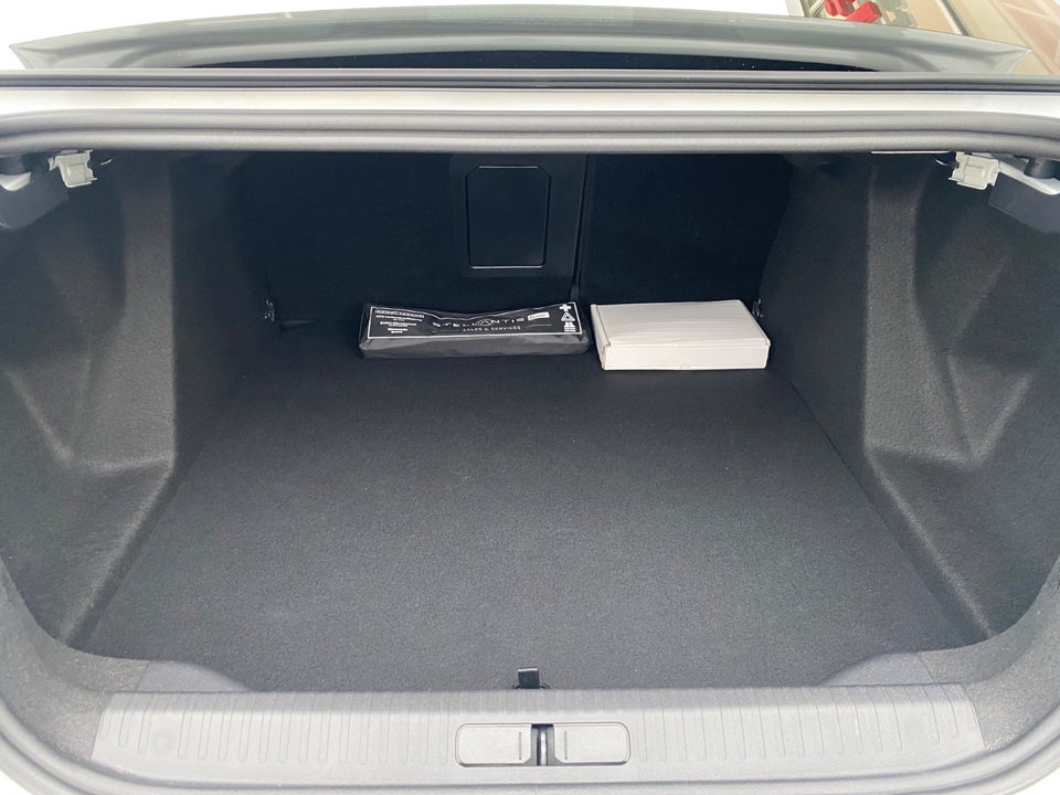 Citroën ë-C4 X 50 Shine 4d