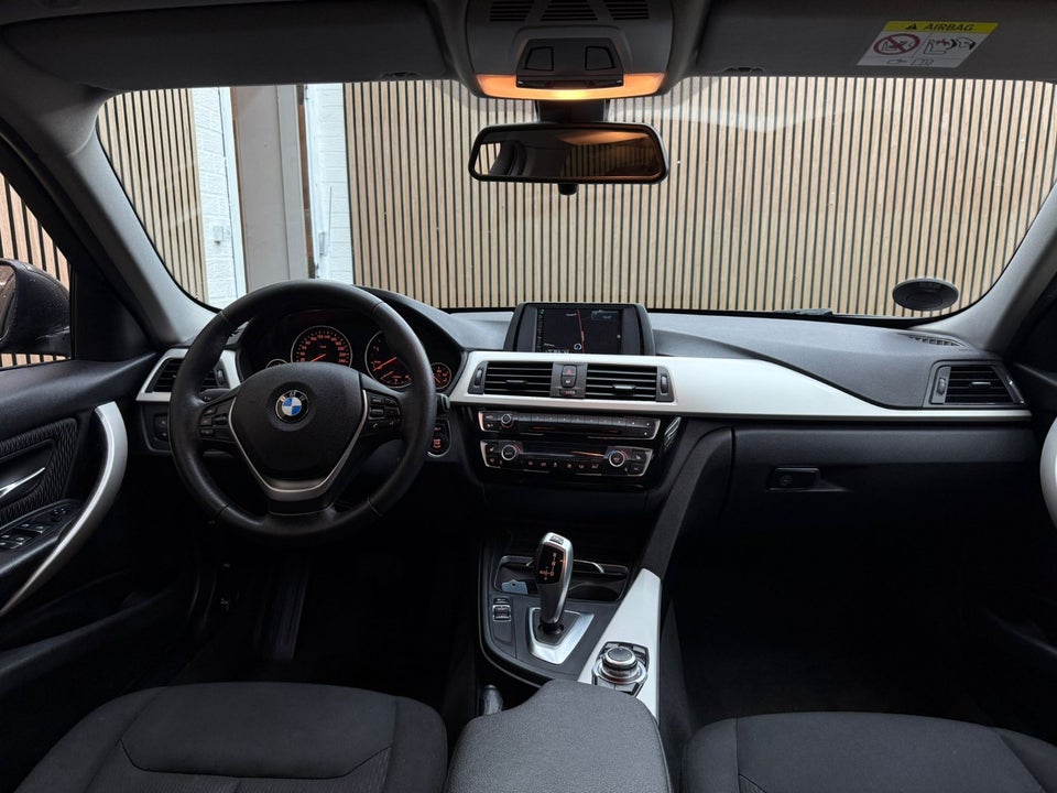 BMW 320d 2,0 Touring Advantage aut. 5d
