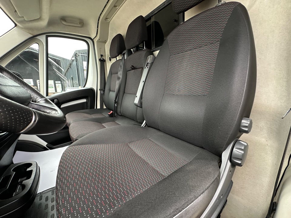 Peugeot Boxer 335 2,2 BlueHDi 165 L3H2 Premium