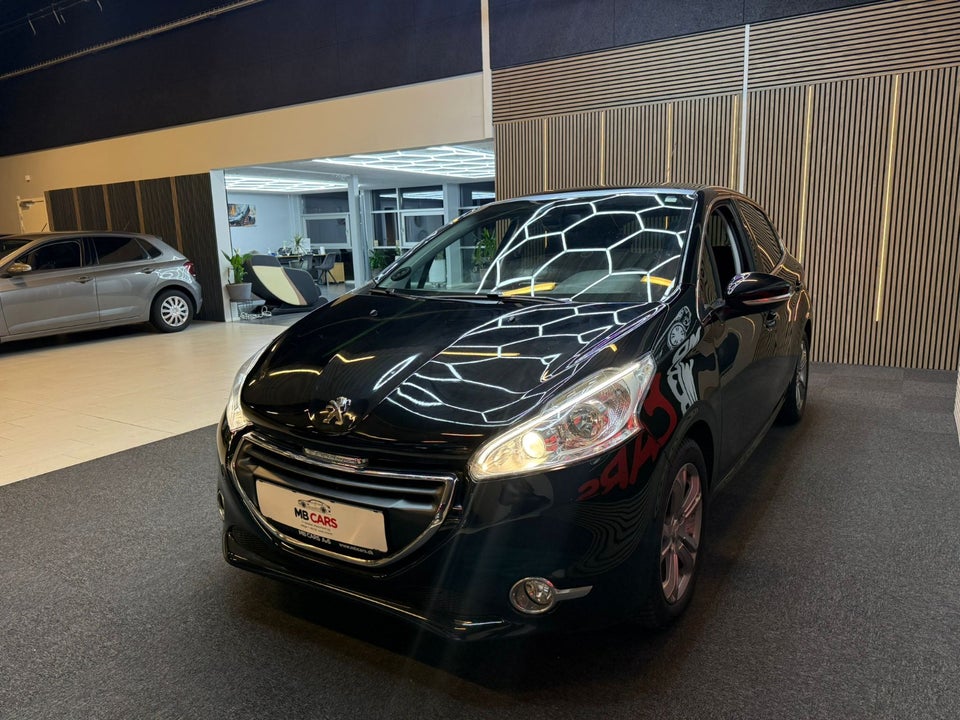 Peugeot 208 1,2 VTi Allure 5d