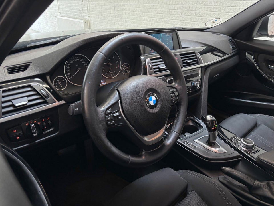 BMW 320d 2,0 Sport Line aut. 4d