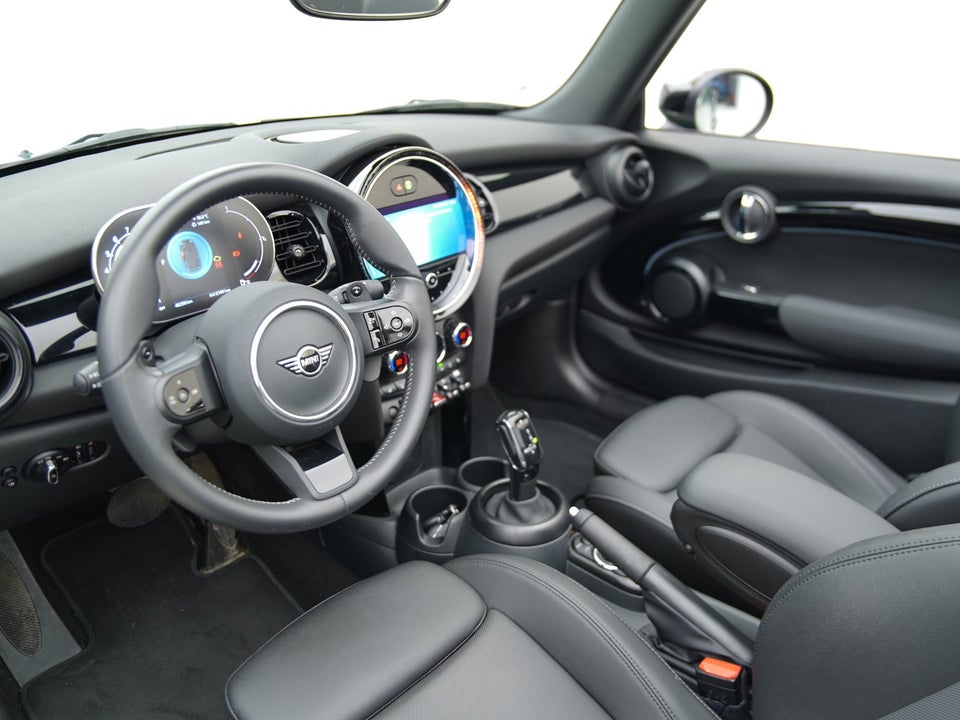 MINI Cooper S 2,0 Essential Cabriolet aut. 2d