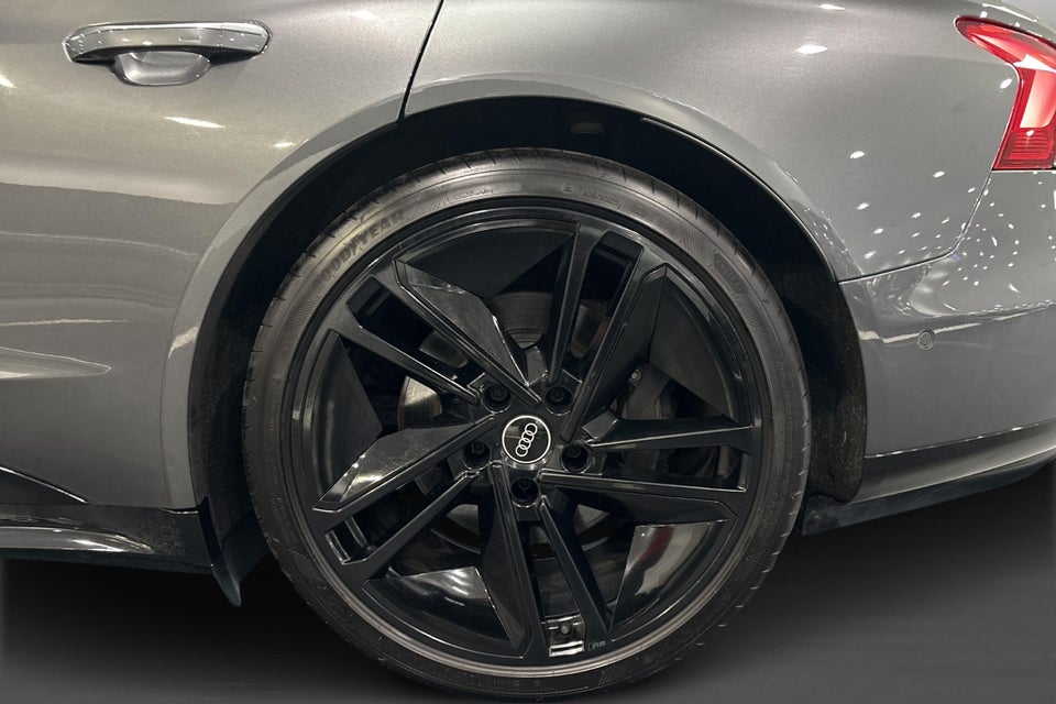 Audi e-tron GT pro quattro 4d