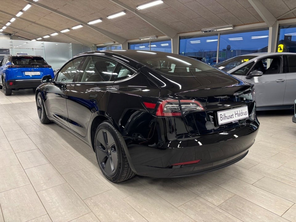 Tesla Model 3 Long Range AWD 4d