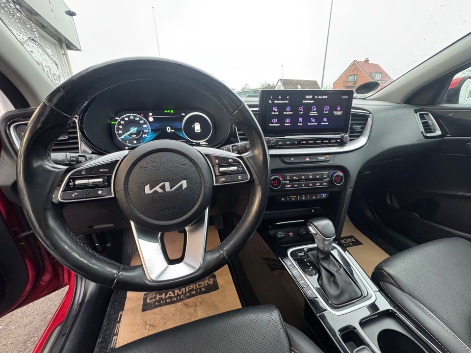 Kia Ceed 1,6 PHEV Upgrade Premium SW DCT 5d