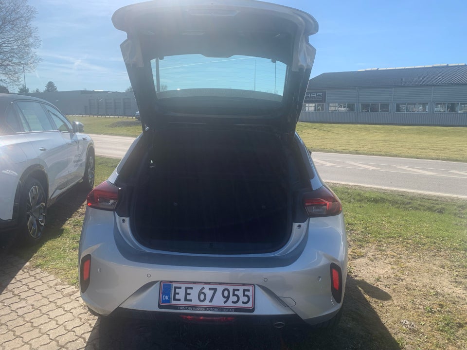 Opel Corsa 1,2 T 100 GS 5d