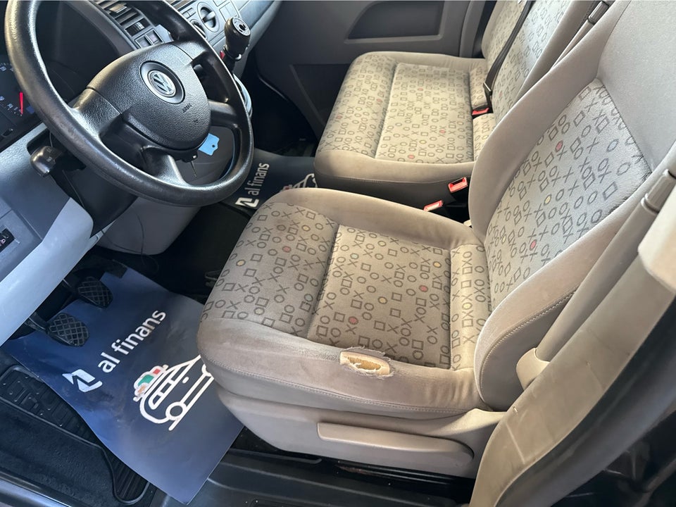 VW Caravelle 1,9 TDi 102 Trendline lang 4d