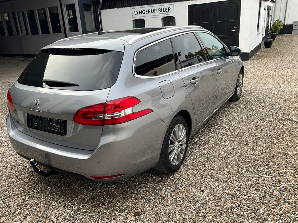 Peugeot 308 1,5 BlueHDi 130 Selection Sky SW 5d