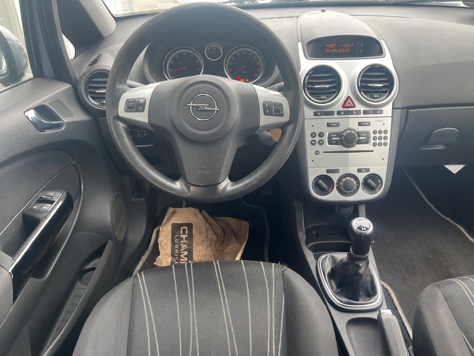 Opel Corsa 1,4 16V Cosmo 5d