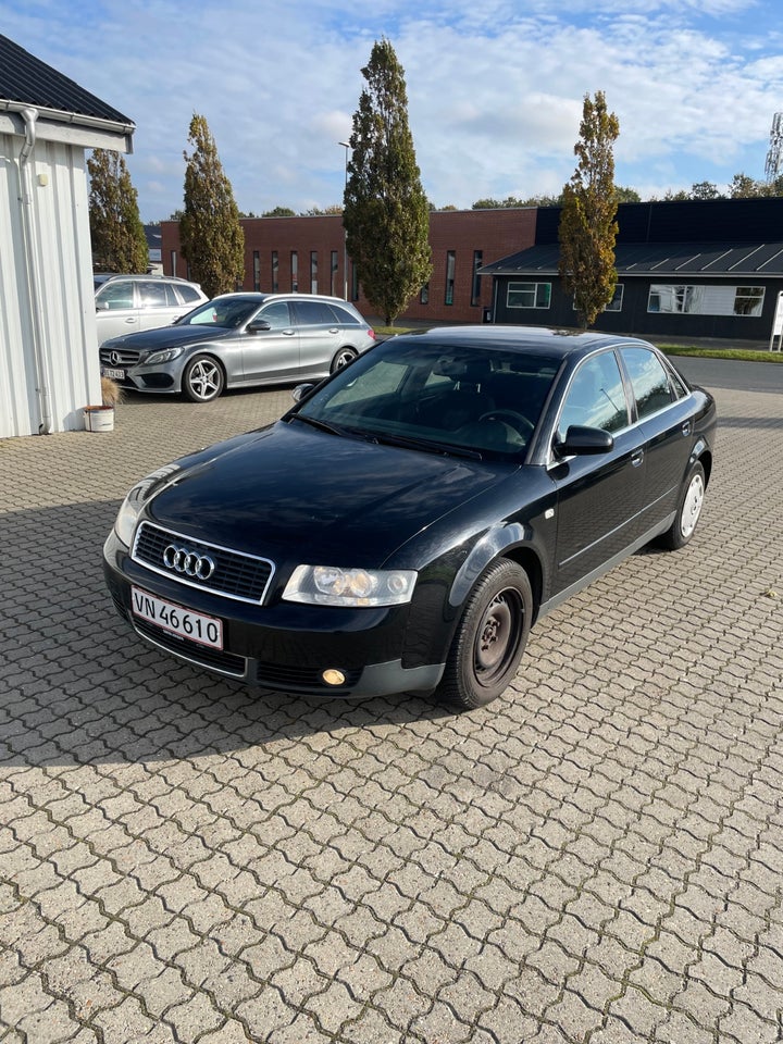 Audi A4 1,6  4d