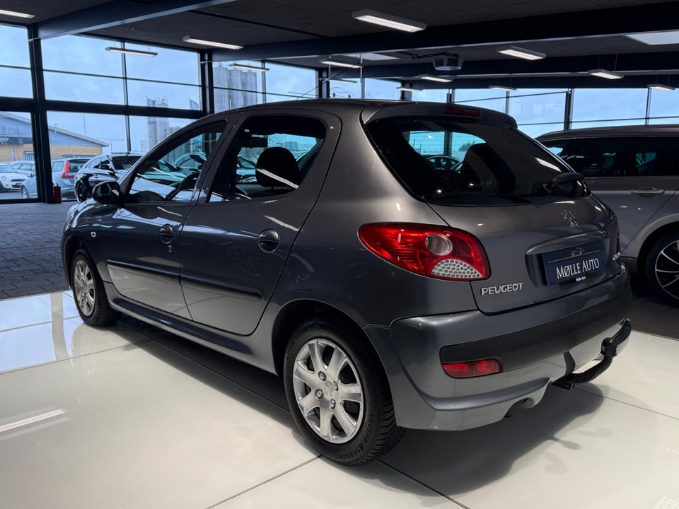 Peugeot 206+ 1,4 Generation 5d
