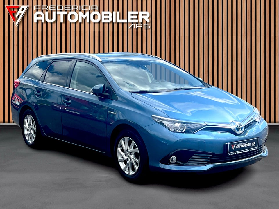 Toyota Auris 1,8 Hybrid H2 Comfort CVT 5d