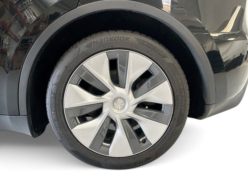 Tesla Model Y RWD 5d