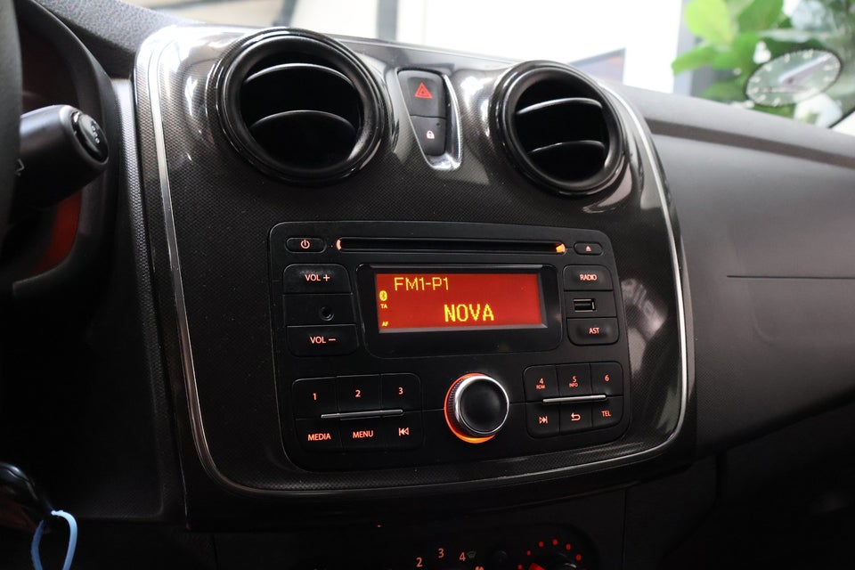 Dacia Logan 0,9 TCe 90 Ambiance MCV 5d