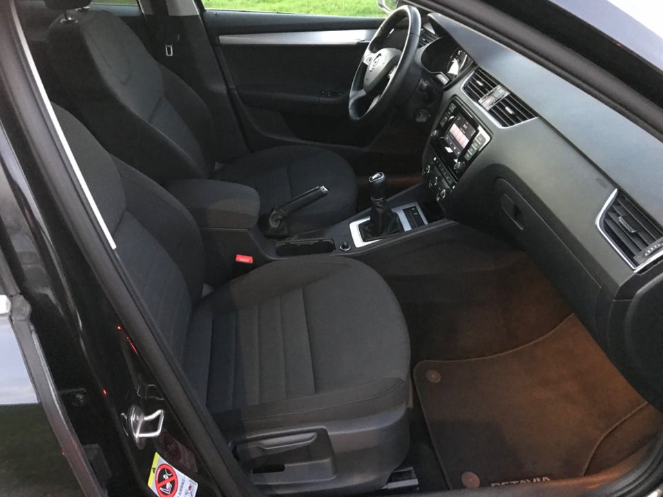 Skoda Octavia 1,4 TSi 140 Elegance Combi 5d