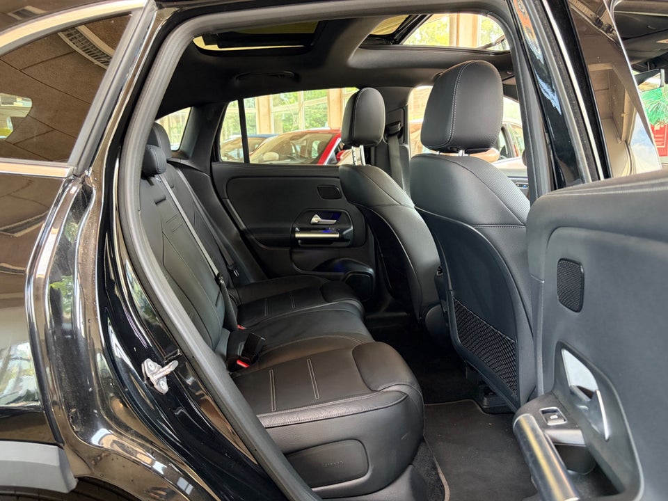 Mercedes EQA350 AMG Line 4Matic 5d