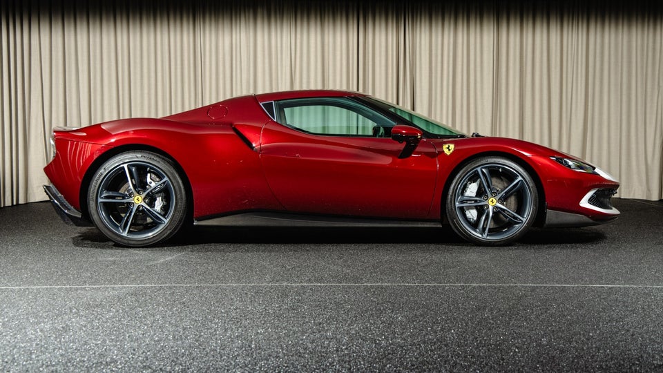 Ferrari 296 GTB 2,9 DCT 2d